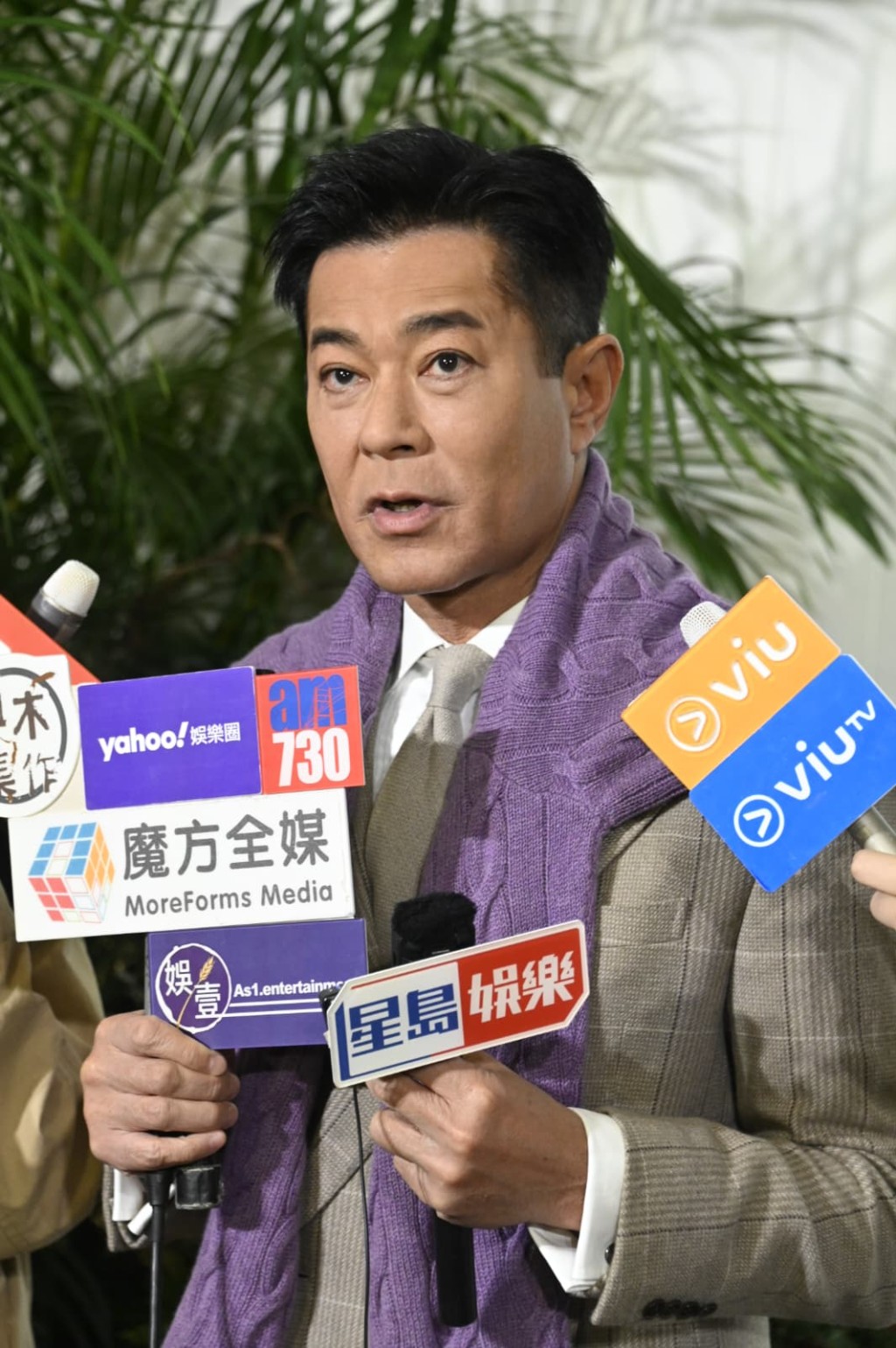 古天樂早前去越南參與「香港電影巡禮」,馬不停蹄下月出席日本動漫節見面會。 古天樂早前去越南參與「香港電影巡禮」,馬不停蹄下月出席日本動漫節見面會。