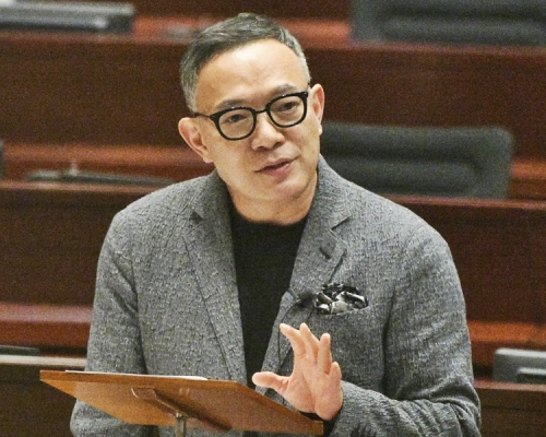 議事規則委員會主席謝偉俊表示，全體委員傾向接受秘書處的建議，包括要求出席的議員須穿著商務服飾。資料圖片