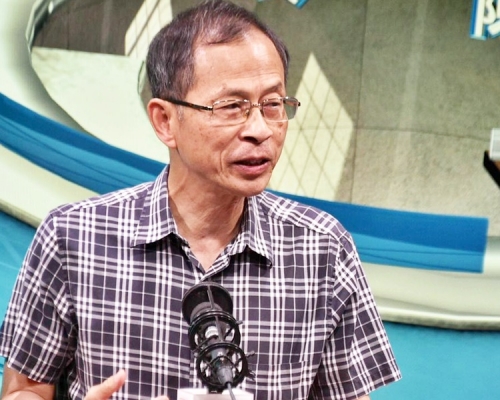 曾鈺成指政府在文宣工作上遠遠落後於反政府一方。