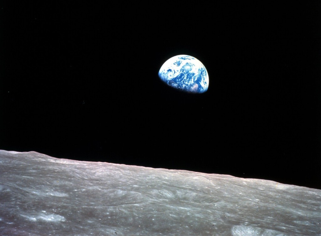 人類史上第一次從另一個星球上,看到地球的樣子。AP
