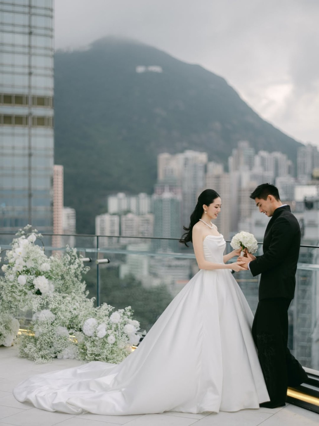 胡智同(Lynus)5月與女友Kristy結婚,展開人生新一頁。 胡智同(Lynus)5月與女友Kristy結婚,展開人生新一頁。