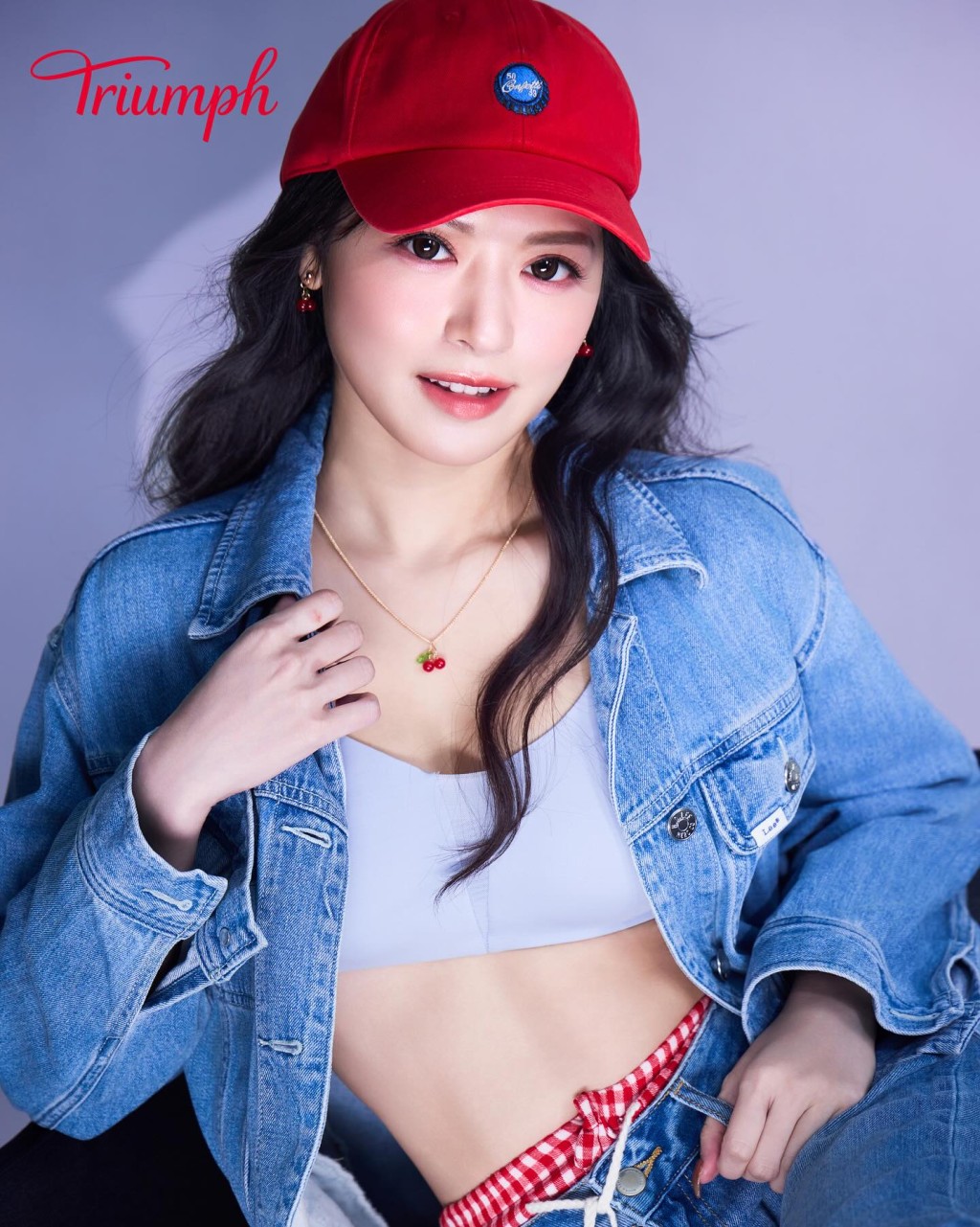馮盈盈的內衣廣告相，網民大讚超級sexy。