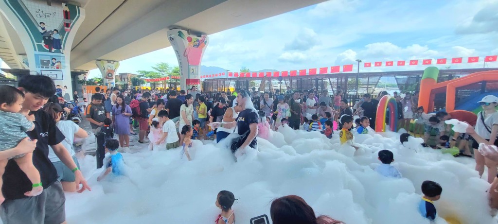 今次場地比之前的嘉年華更大,泡泡更多!(圖片來源:Go Carnival Hong Kong) 今次場地比之前的嘉年華更大,泡泡更多!(圖片來源:Go Carnival Hong Kong)