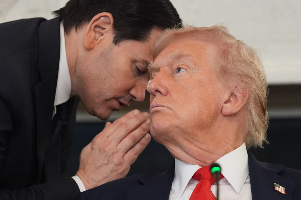 美國總統特朗普表示將親赴中東，可能出席在埃及舉行的和平協議簽署儀式。美聯社