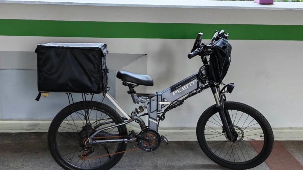 涉案的電動單車則已被扣查，等候進一步檢驗。fb「葵青警區」圖片
