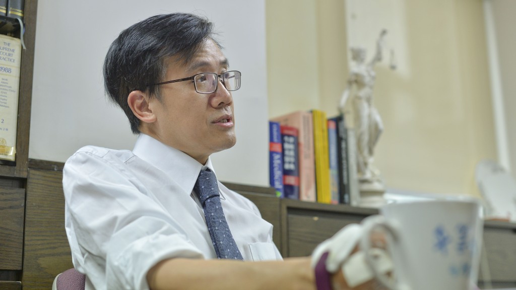 林志釉料下周法庭聆訊將討論局長有無權力廢除免針紙。 資料圖片