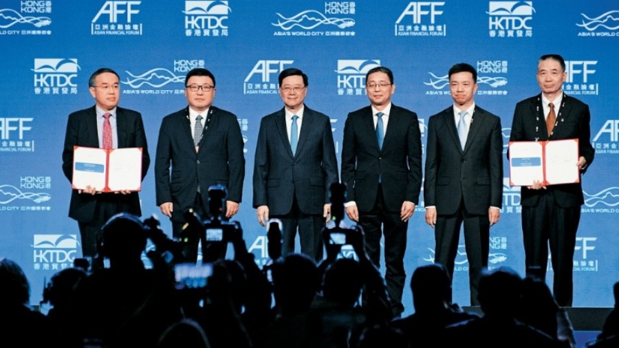 财经事务及库务局昨日与上海黄金交易所签署合作协议。资料图片
