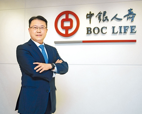 鄧子平表示，其中兩個重心為產品和銷售渠道方面，故會加強保障型保險產品。