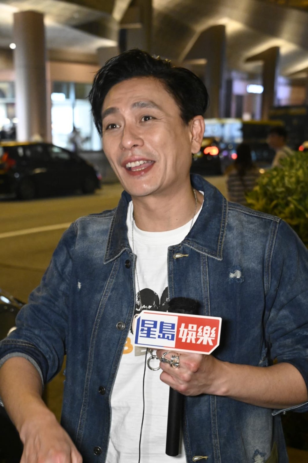 黄宗泽表示为争“视帝”，团队玩到好大，“我奉陪到底！”