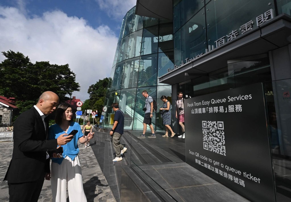 文體旅局的旅遊事務專員今日(30日)親身前往多個景點視察,確保各個環節均已預備就緒迎接旅客。文體旅局fb 文體旅局的旅遊事務專員今日(30日)親身前往多個景點視察,確保各個環節均已預備就緒迎接旅客。文體旅局fb