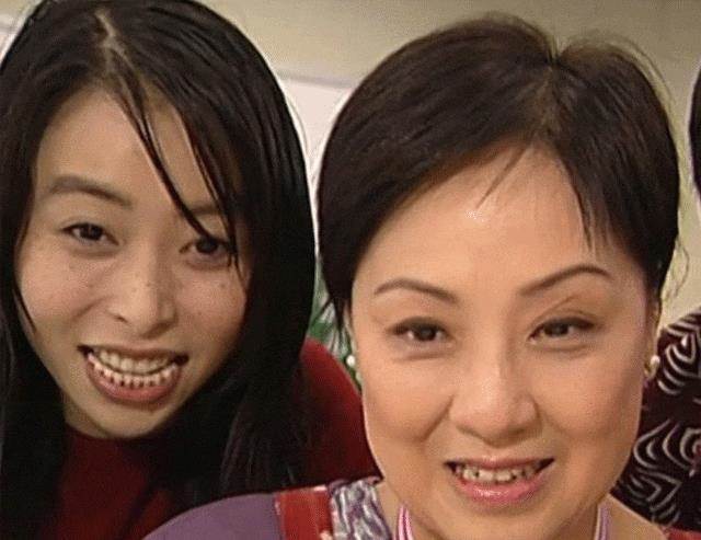 2005年凭无线电视剧集《阿旺新传》李笑好角色获颁发《万千星辉颁奖典礼2005》“最佳女配角”