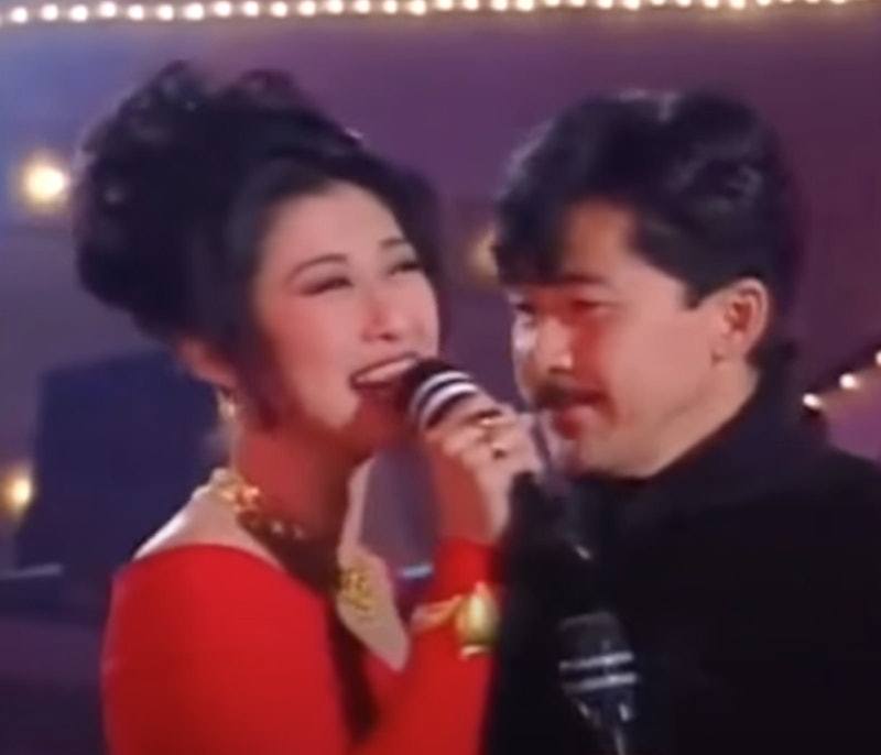 當時林子祥上台與葉蒨文合唱。