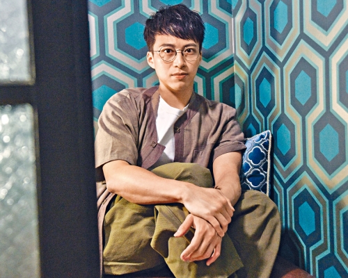 坤哥认为31岁生日后要做一个真男人，对感情和事业都要更加勇敢。