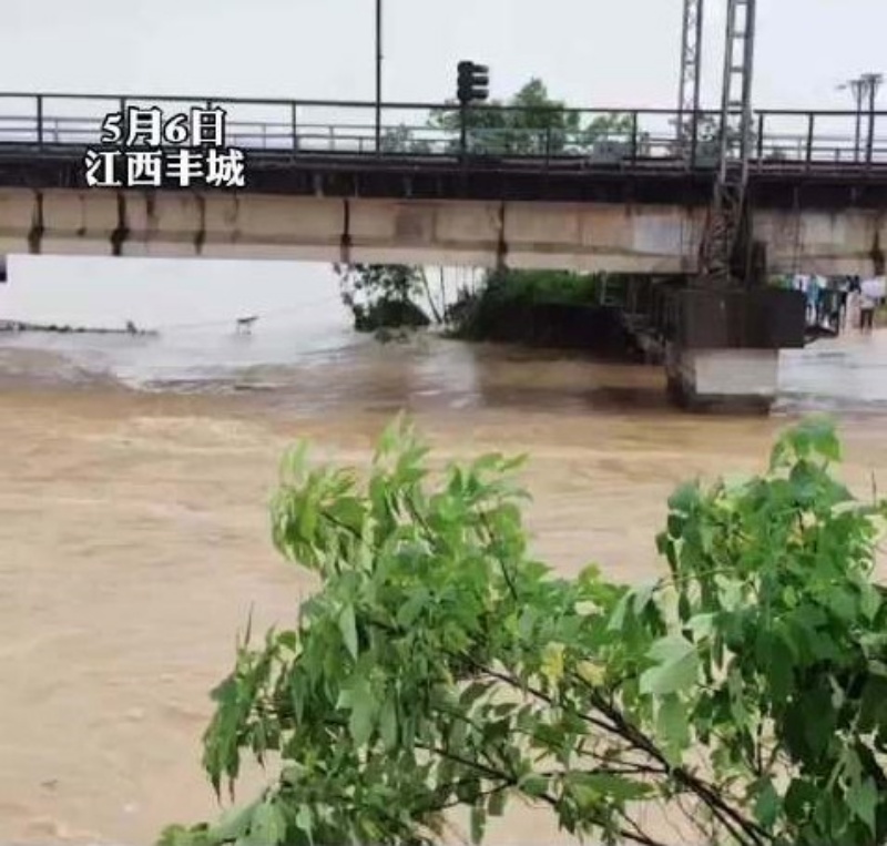 下游4个村庄被淹。