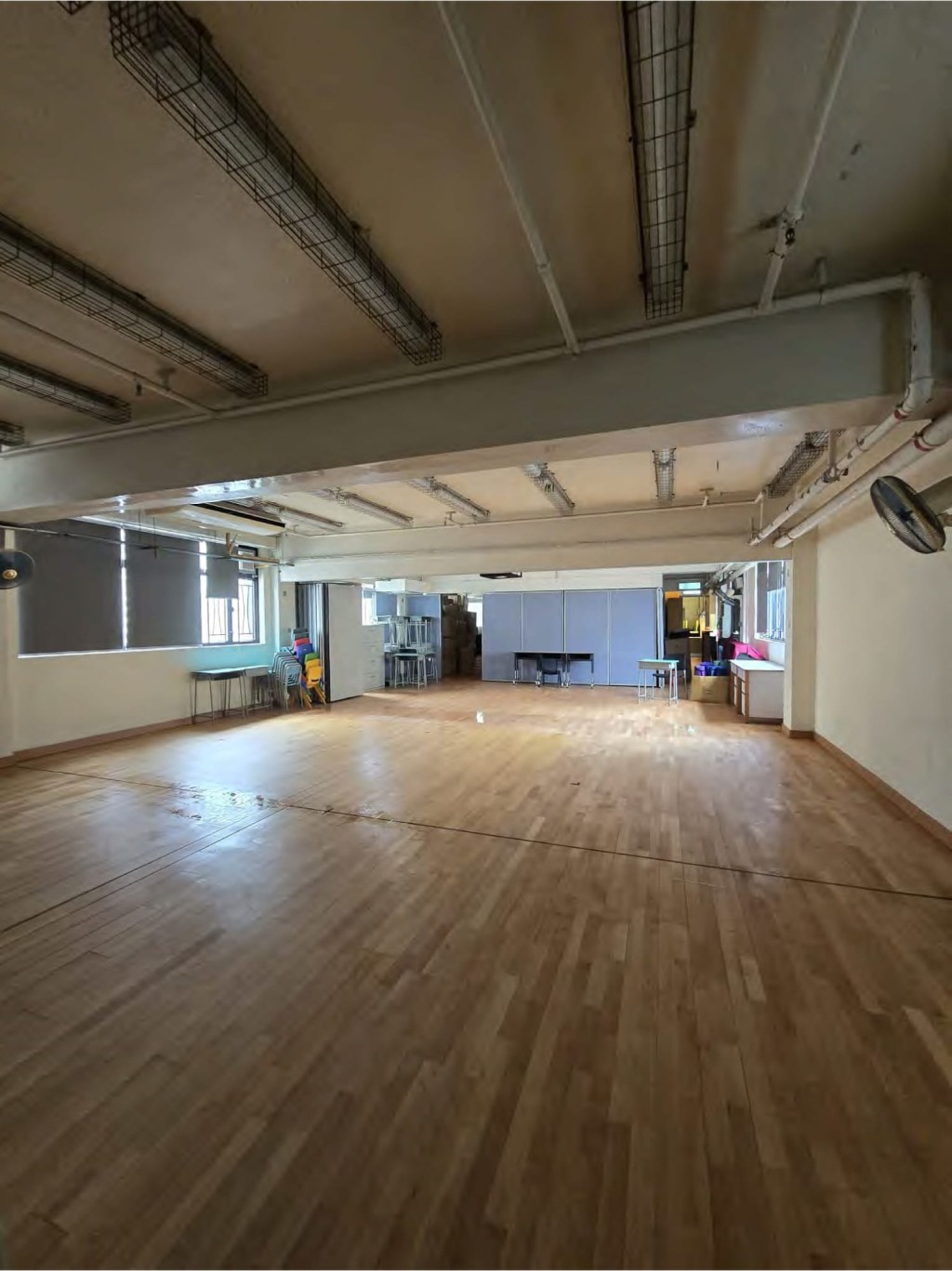 前香港道教聯合會雲泉學校建築面積約為4,900平方米。何永賢fb