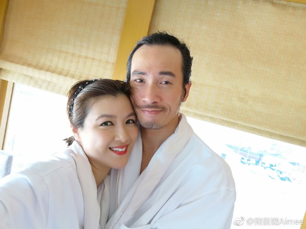 陳茵媺、陳豪好恩愛。