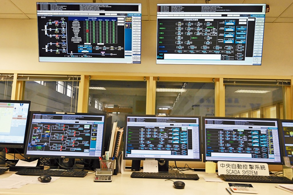 有高科技電子系統實時監察水質。