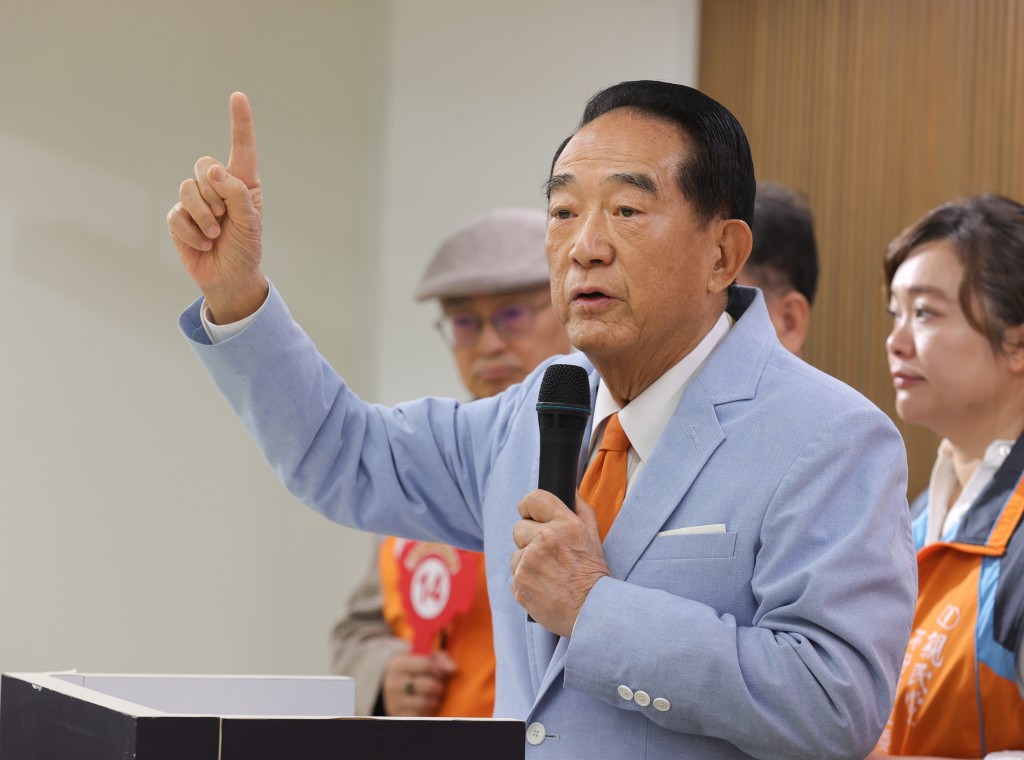 宋楚瑜因民望太高,令李登輝要「凍省」。 星島資料圖 宋楚瑜因民望太高,令李登輝要「凍省」。 星島資料圖