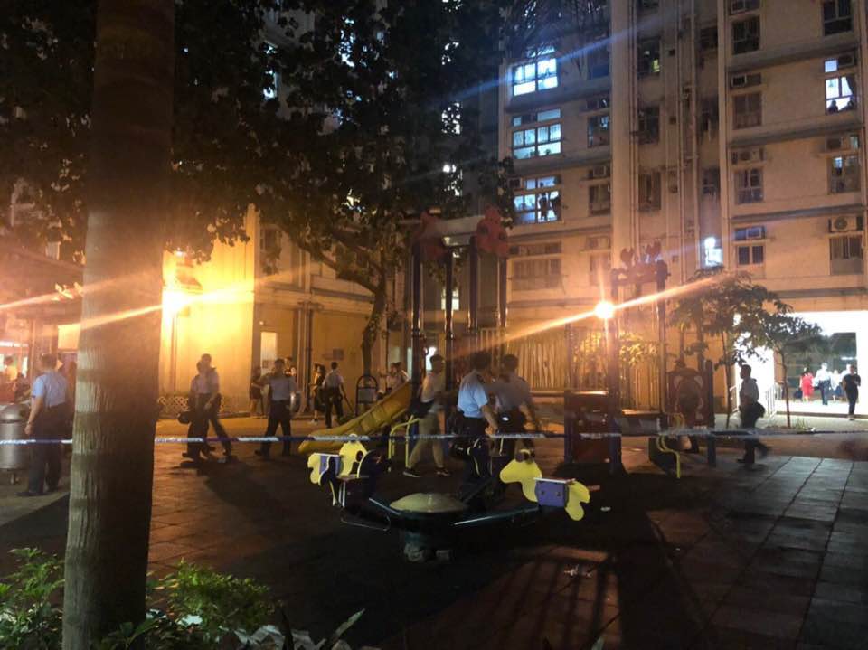 一批人在海麗邨叫口號引發爭執。香港突發事故報料區Tony Tam 圖片