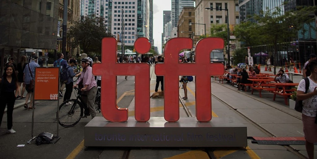 楊潤雄衷心祝賀劉德華，指他對香港電影及音樂貢獻良多，獲獎實至名歸。（TIFF 圖片）