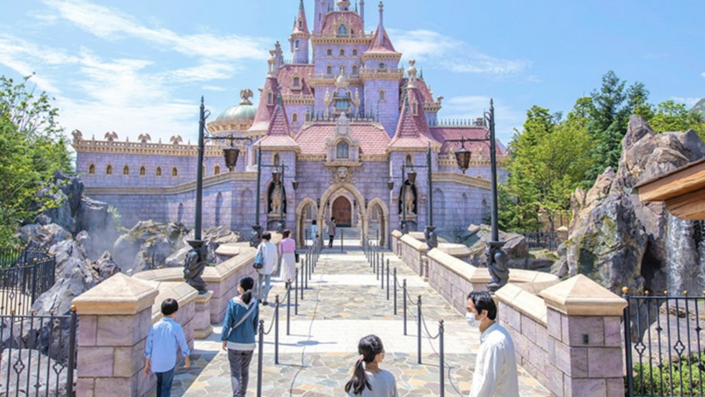 美女與野獸「城堡奇緣」。 tokyodisneyresort.jp 美女與野獸「城堡奇緣」。 tokyodisneyresort.jp