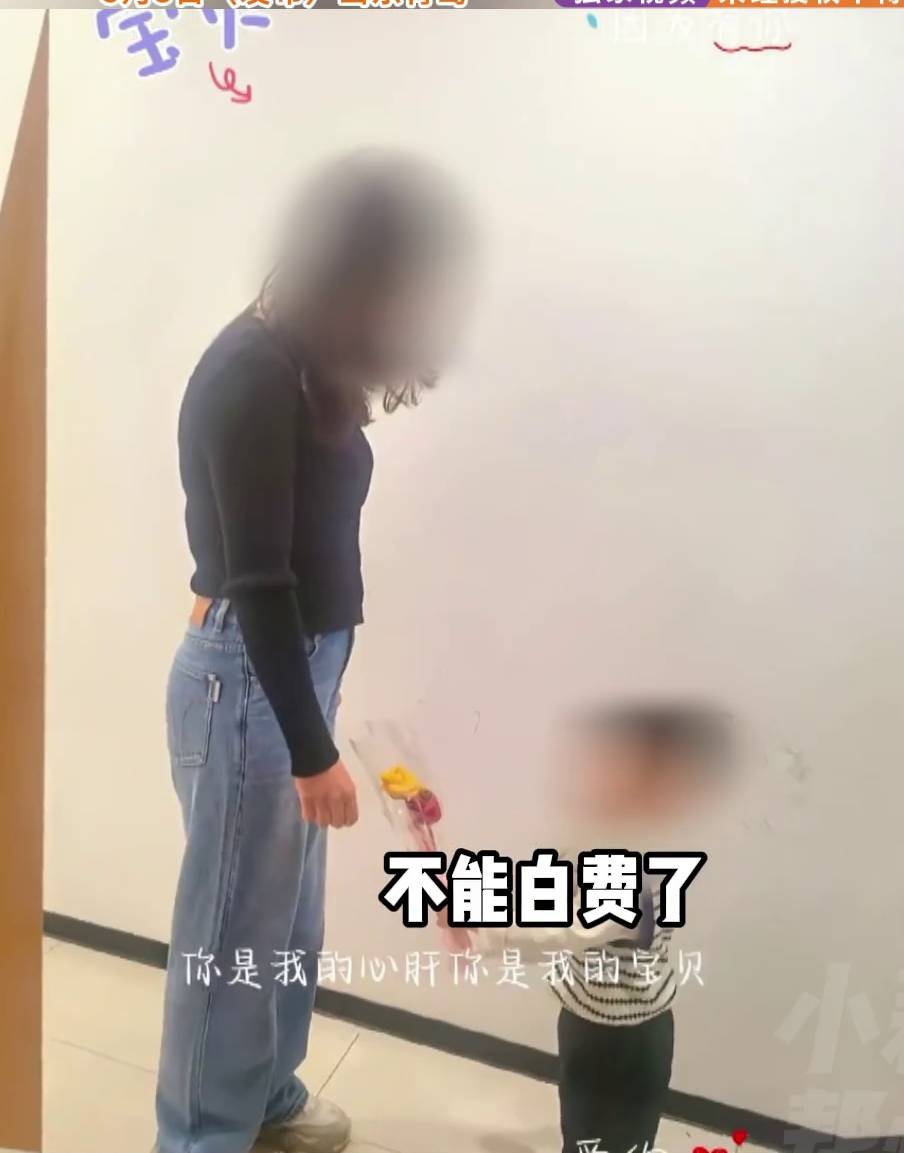 鍾先生自述結婚12年育3孩2個非親生。圖為其家人生活照。