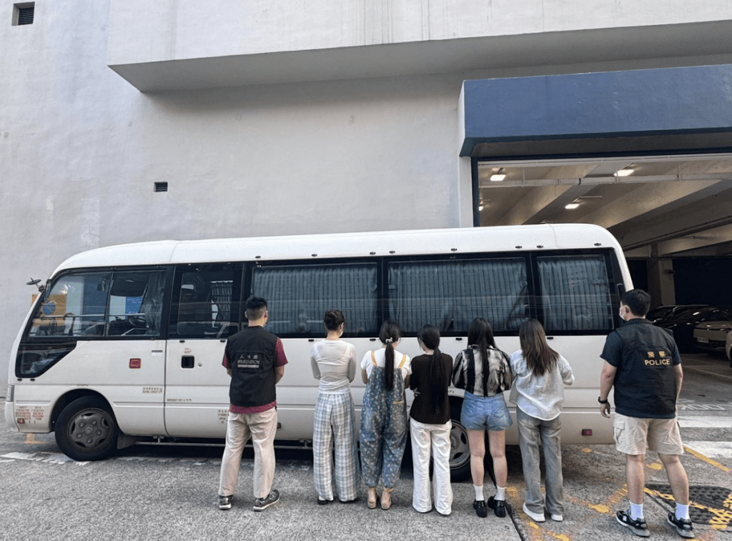 跨部門大埔上水掃黃 拘9名雙程證內地女。警方圖片