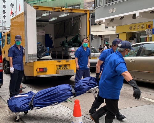 工目職責包括監督協助屍體處理隊搬運人類屍體∕動物屍體。資料圖片