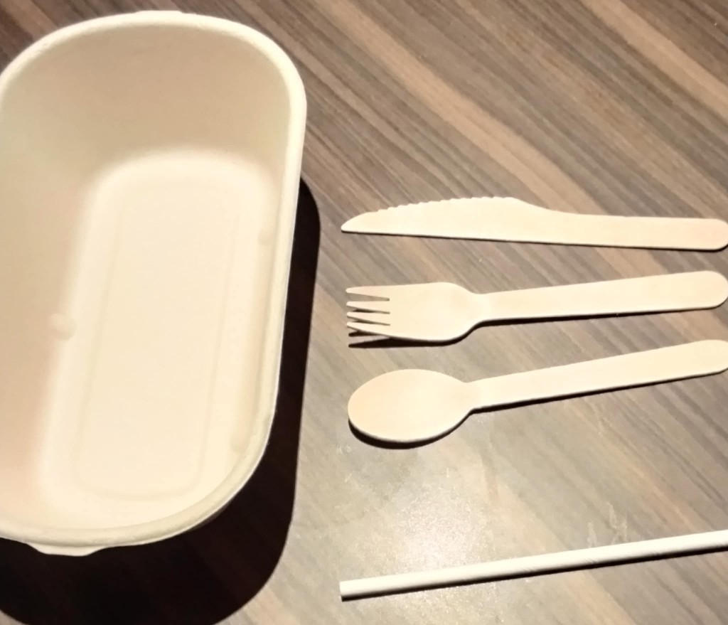 越來越多中小型食肆查詢及訂購非塑膠餐具(例如紙飲管、木刀叉等)。環境局fb