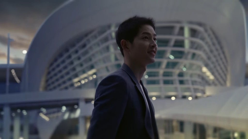 宋仲基在沒有收取報酬下為機場拍宣傳片。