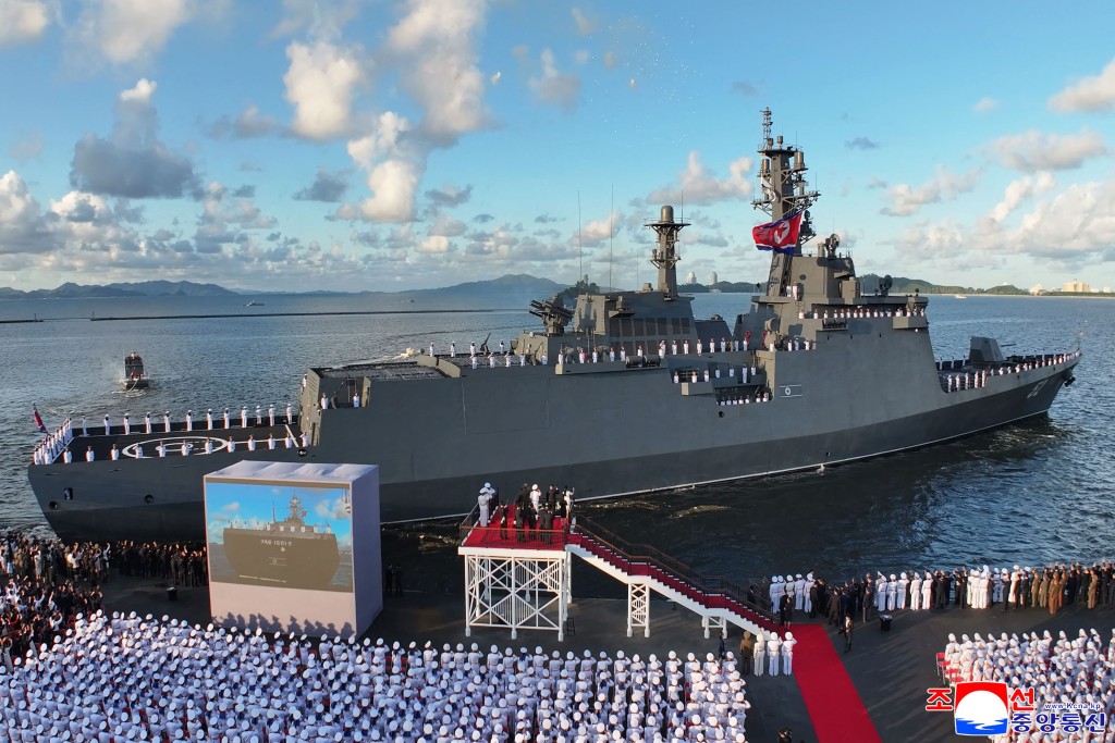 北韓新型5000噸級驅逐艦「姜健號」正式開始服役。法新社