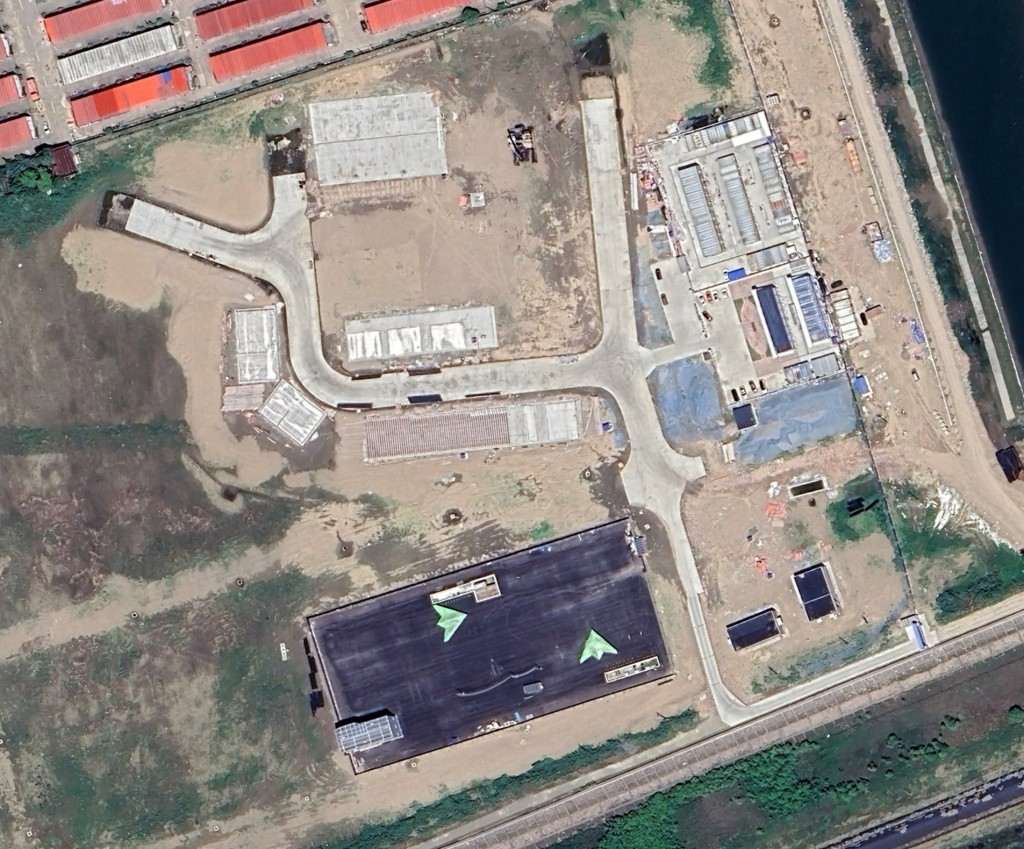 衛星拍攝到「攻擊-11」測試機現身上海造船廠附近。