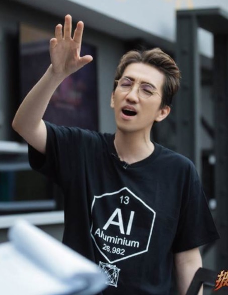 林志炫惹是非。