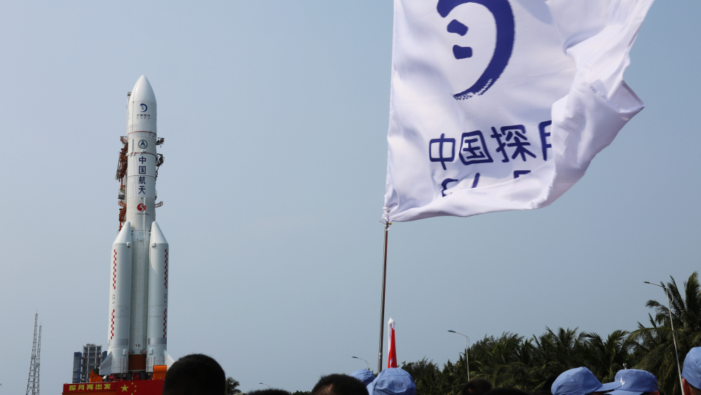 嫦娥六号在海南文昌发射。 中新社
