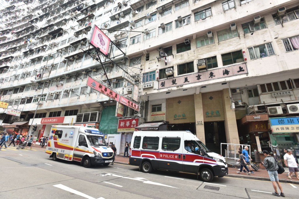警方到案發現場調查。