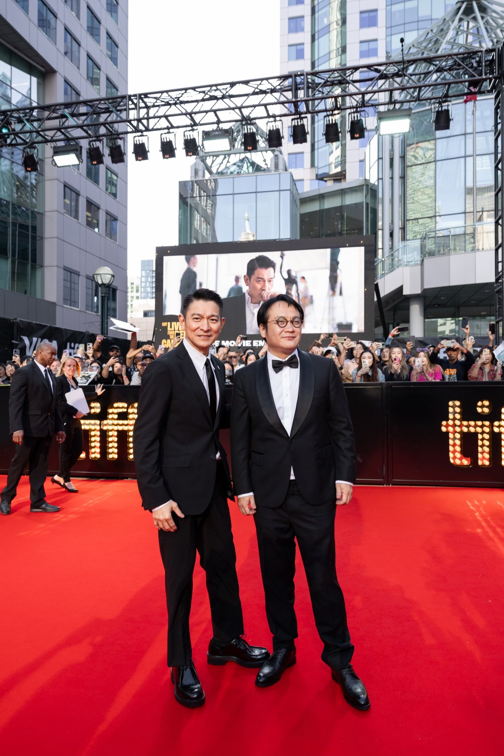劉德華（左）與導演寧浩去年現身主演電影《紅毯先生》首映禮。