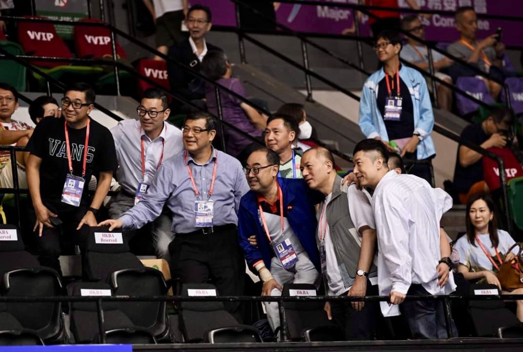 马浚伟以羽毛球总会大使身份欣赏香港公开羽毛球大赛。