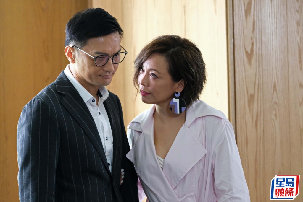 陳錦鴻2019年曾與鄧萃雯拍ViuTV劇集《婚內情》。