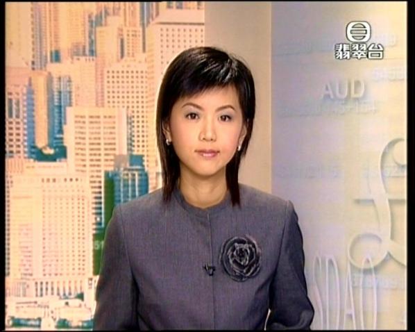 张鹭玲中大工商管理学院毕业后加入银河卫视新闻台。
