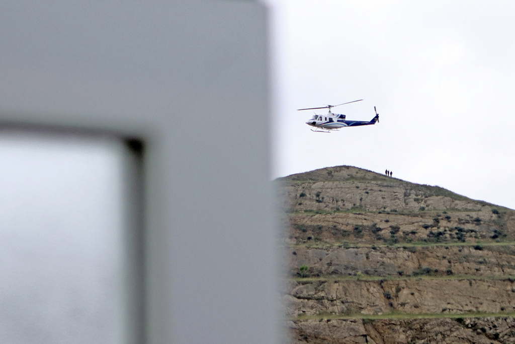 伊朗莱希乘坐的贝尔 212 直升机。美联社