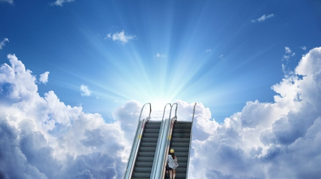 最多網民替「黃帽子」打開通往天堂的階梯。網圖