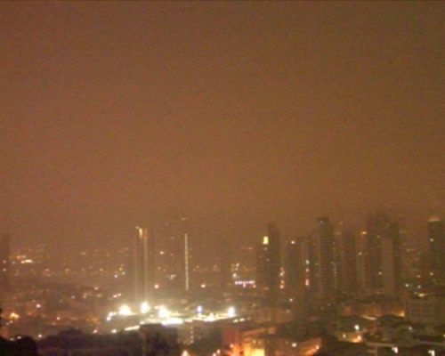 預測大致多雲有一兩陣雨。天文台圖片