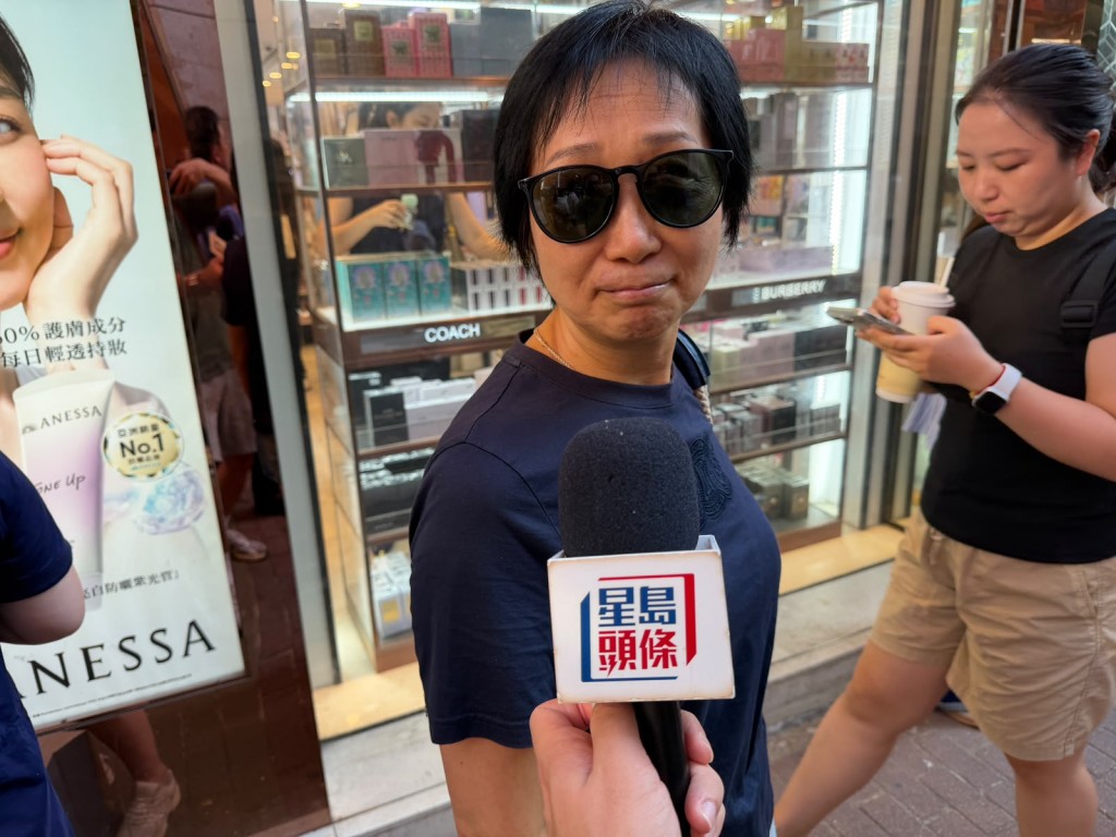 市民羅女士透露，以往每月會北上消費約三次，但現時已大幅減至每月一次。