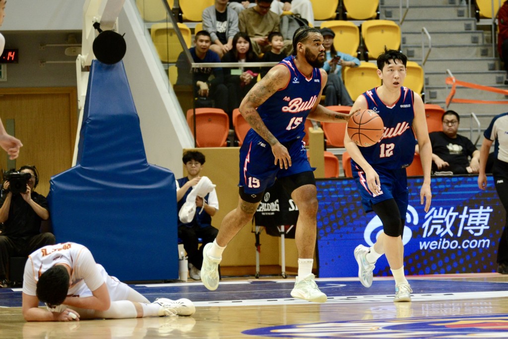 美臣鍾斯今仗承擔很多防守和傳球的任務。楊功煜攝 美臣鍾斯今仗承擔很多防守和傳球的任務。楊功煜攝