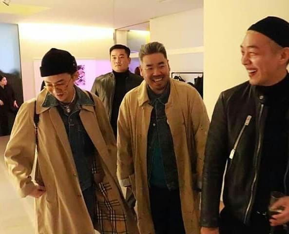 最近劉亞仁(右)約滿UAA,傳獲斟簽約GD(左)的公司。 最近劉亞仁(右)約滿UAA,傳獲斟簽約GD(左)的公司。