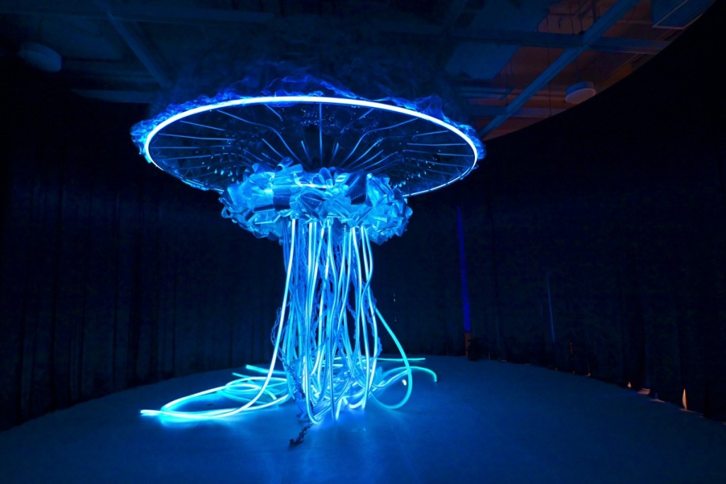 巨型互動光影裝置《萬色水母》