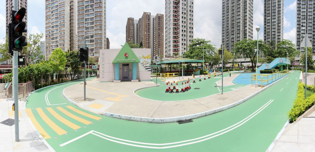 沙田交通安全公園適合單車初學者(圖片來源:電影推廣服務科) 沙田交通安全公園適合單車初學者(圖片來源:電影推廣服務科)