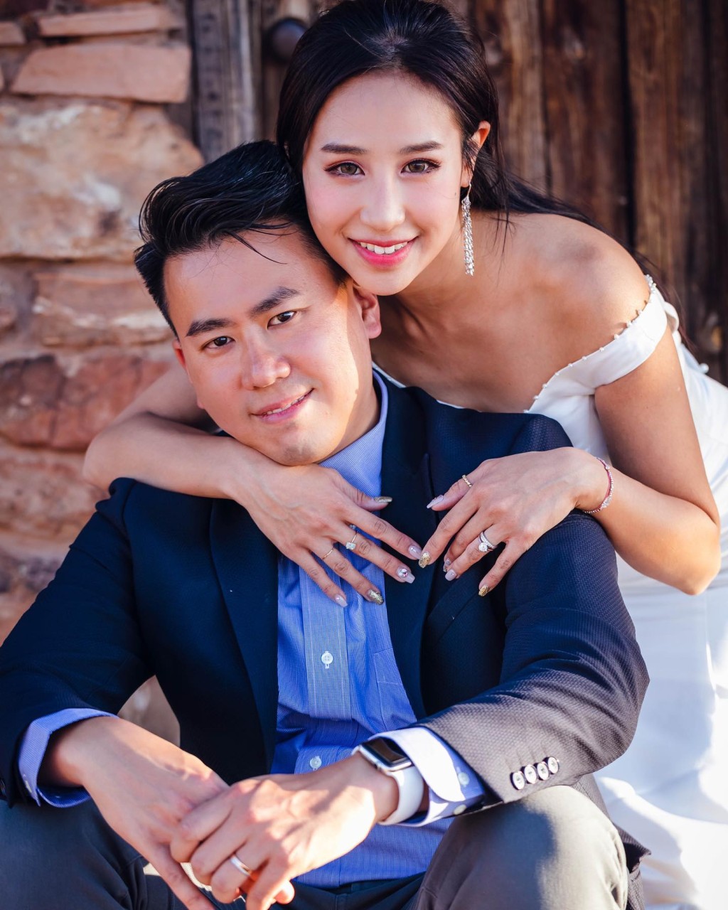 曹敏宝已结婚六年。