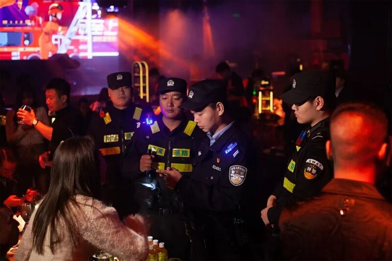成先生追討被拖欠車費,引發溫州夜場被大掃蕩。示意圖。新華社 成先生追討被拖欠車費,引發溫州夜場被大掃蕩。示意圖。新華社
