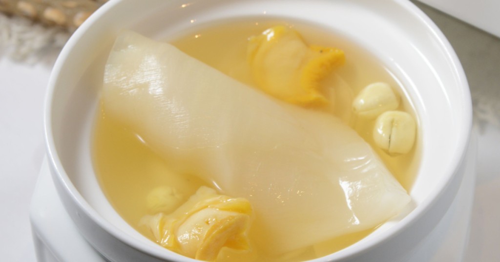 母亲节不妨为妈妈准备滋阴养颜的靓汤以表心意。资料图片